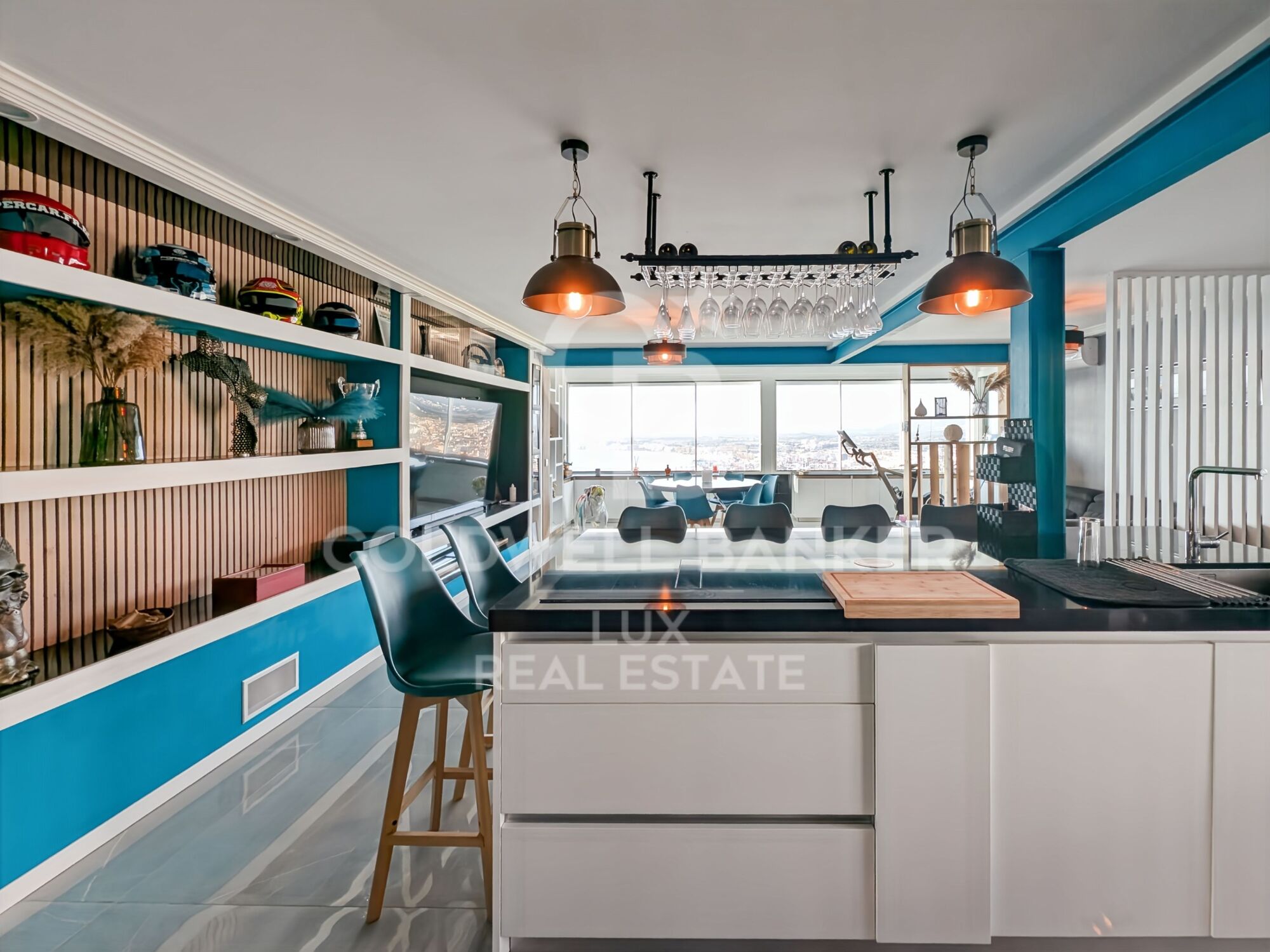 Appartement moderne avec vue mer et 2 places de parking à Roses