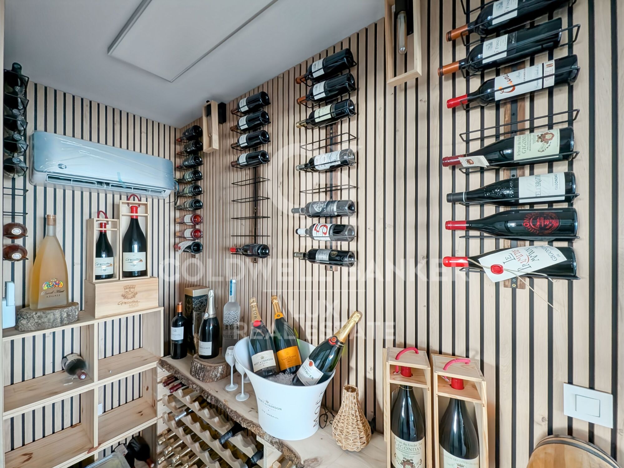 Appartement moderne avec vue mer et 2 places de parking à Roses