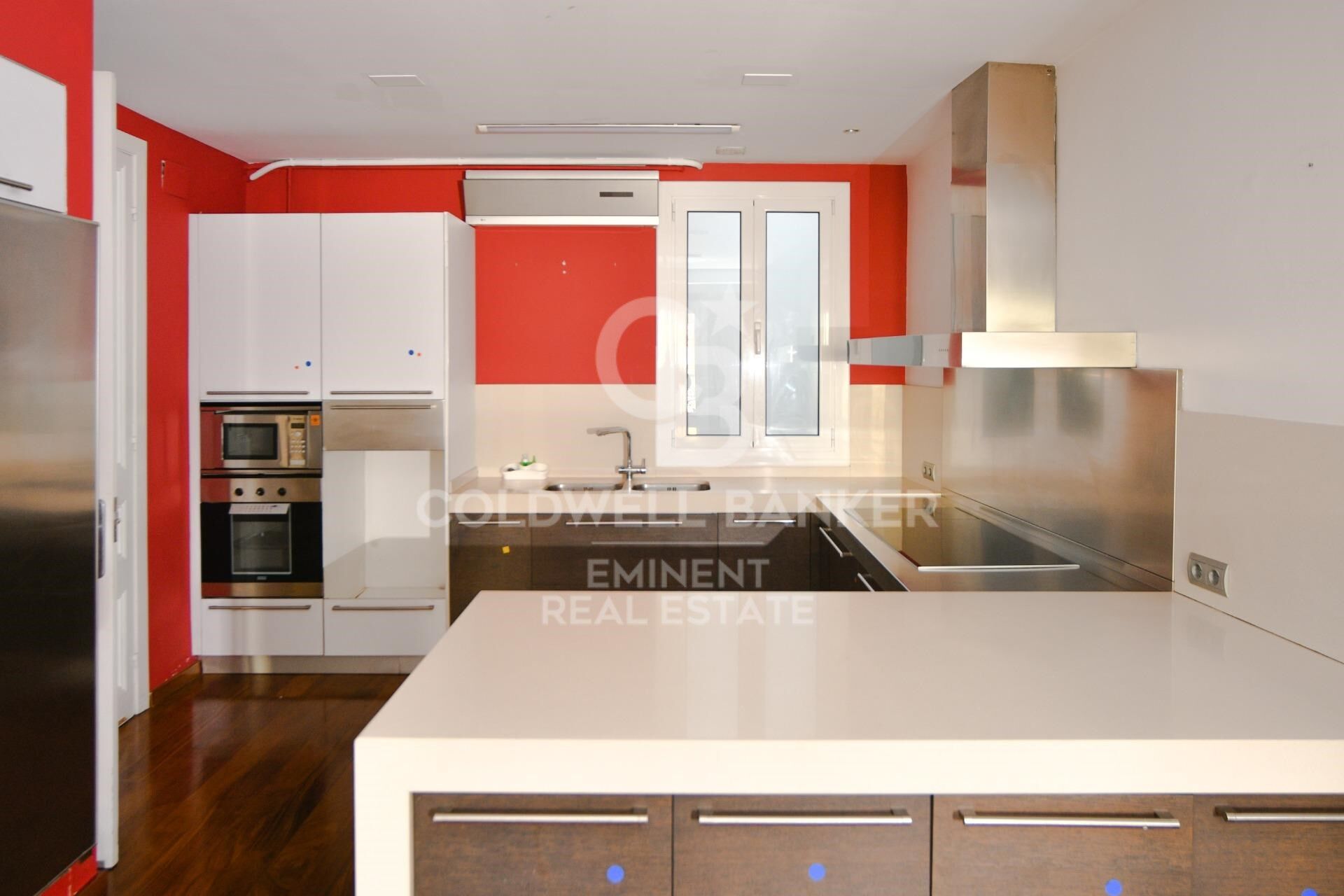 Espectacular ático modernista en finca regia a pocos pasos de l'Arc del Triomf