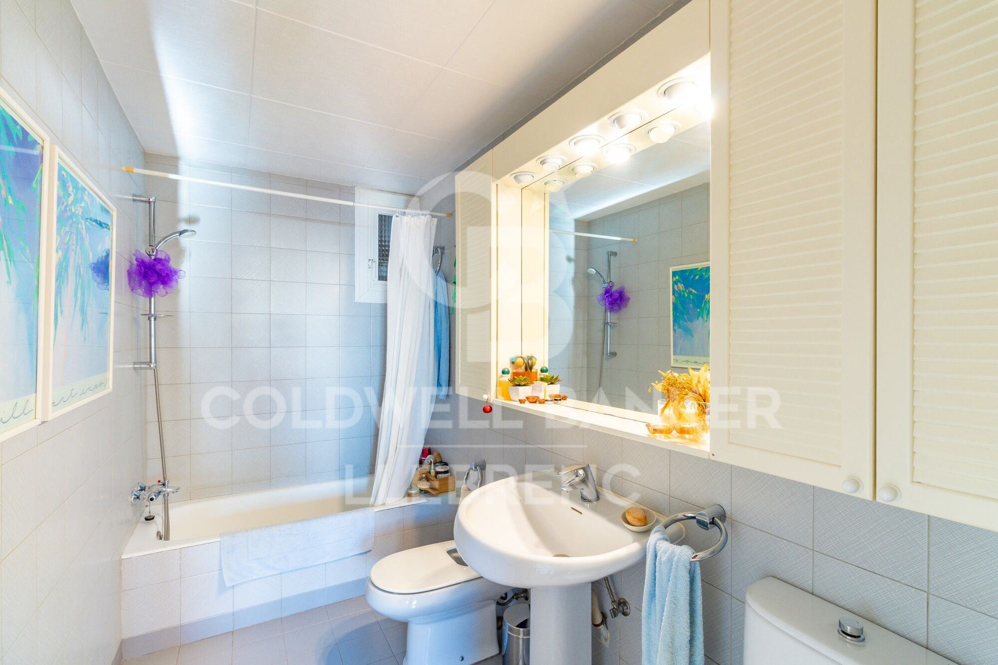 Beautiful house with a large plot for sale on the road from Vallvidrera to Molins de Rei