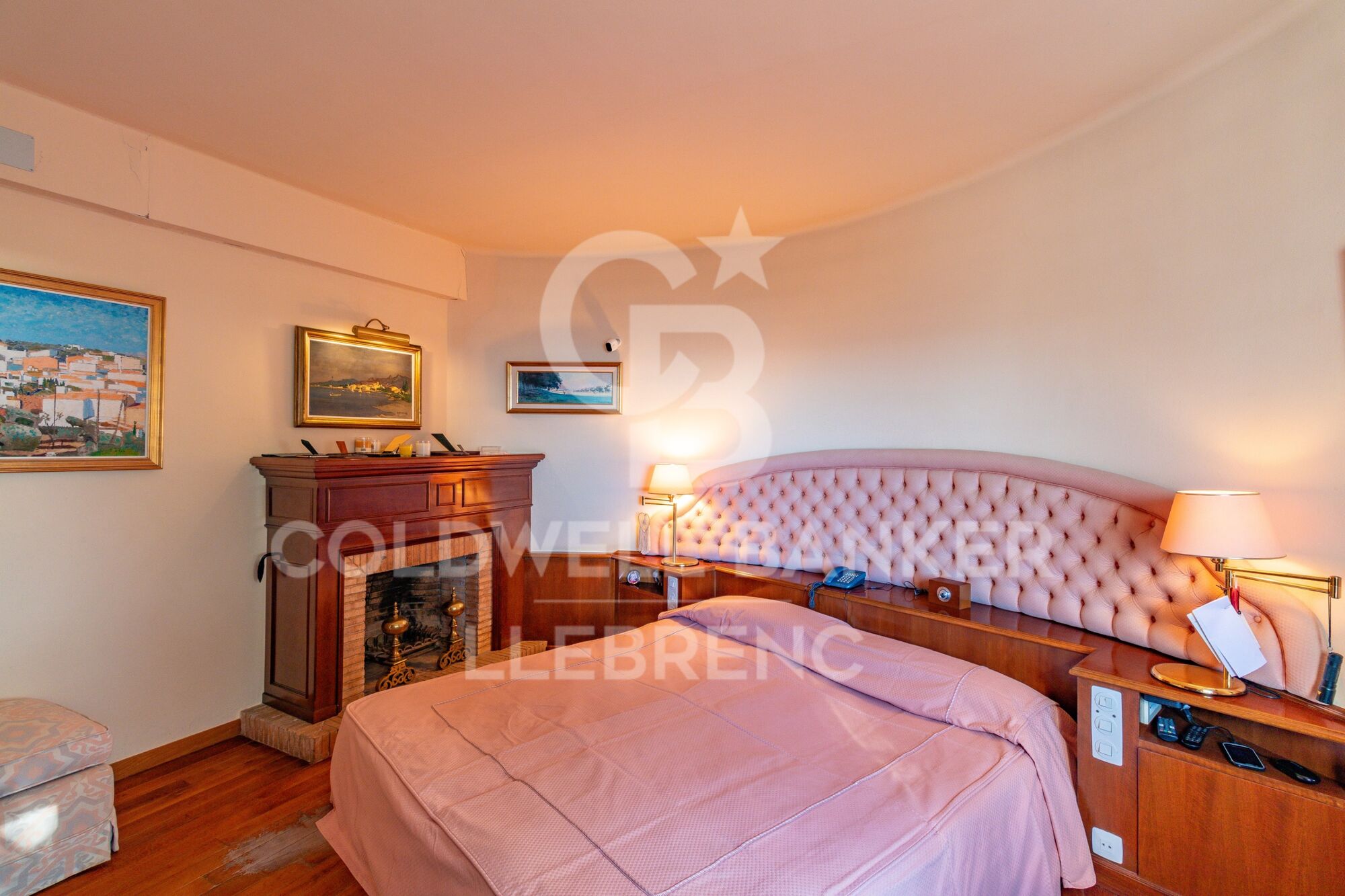 Beautiful house with a large plot for sale on the road from Vallvidrera to Molins de Rei