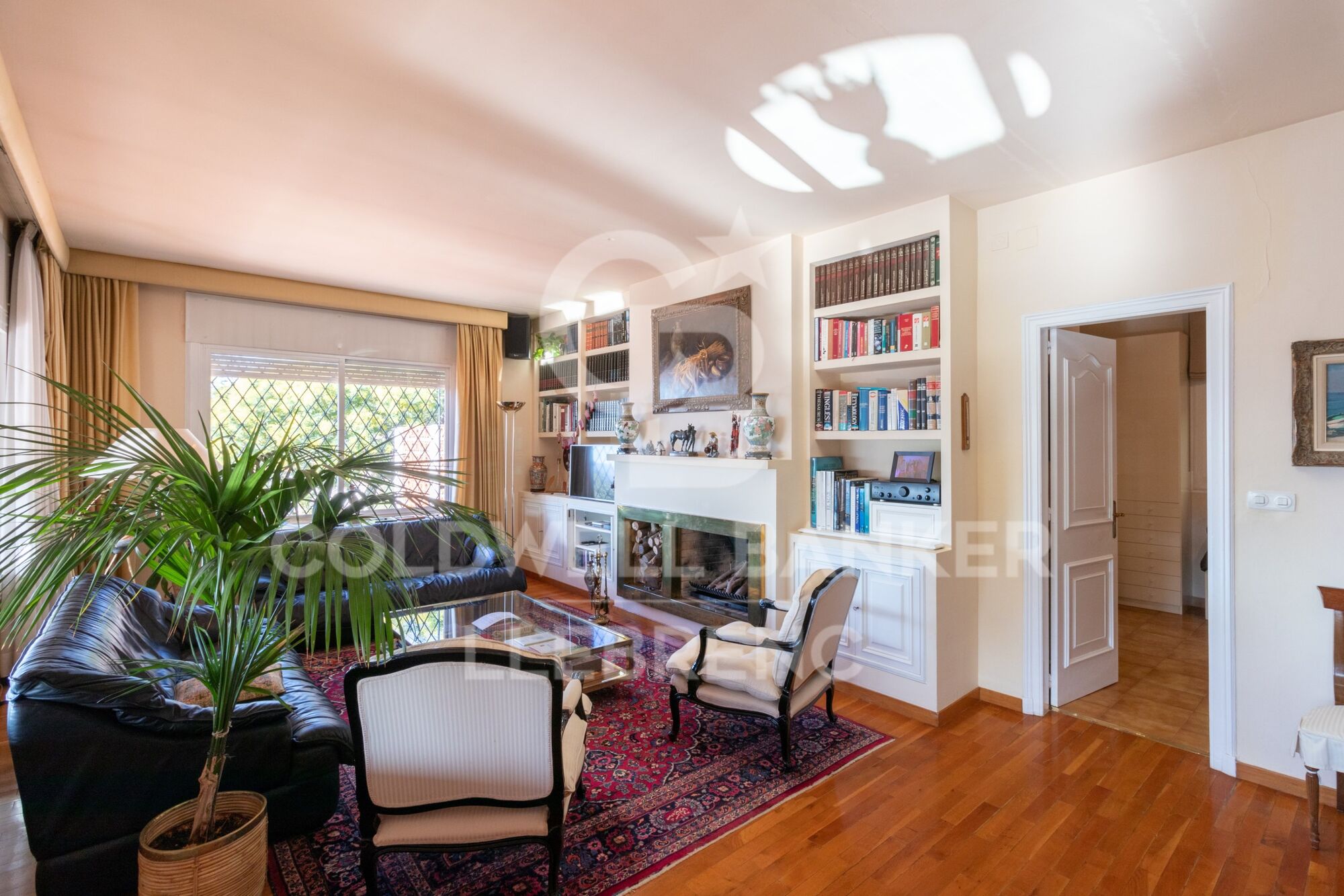 Beautiful house with a large plot for sale on the road from Vallvidrera to Molins de Rei