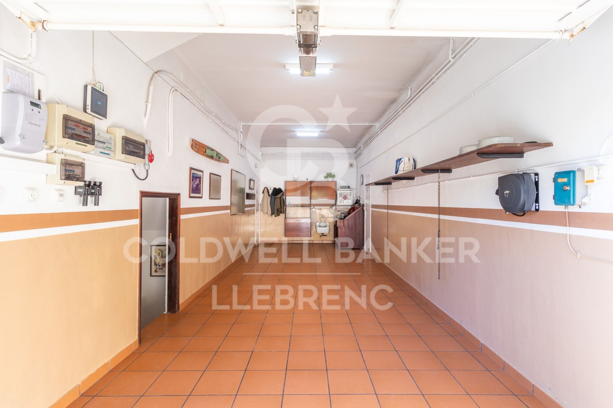 Beautiful house with a large plot for sale on the road from Vallvidrera to Molins de Rei