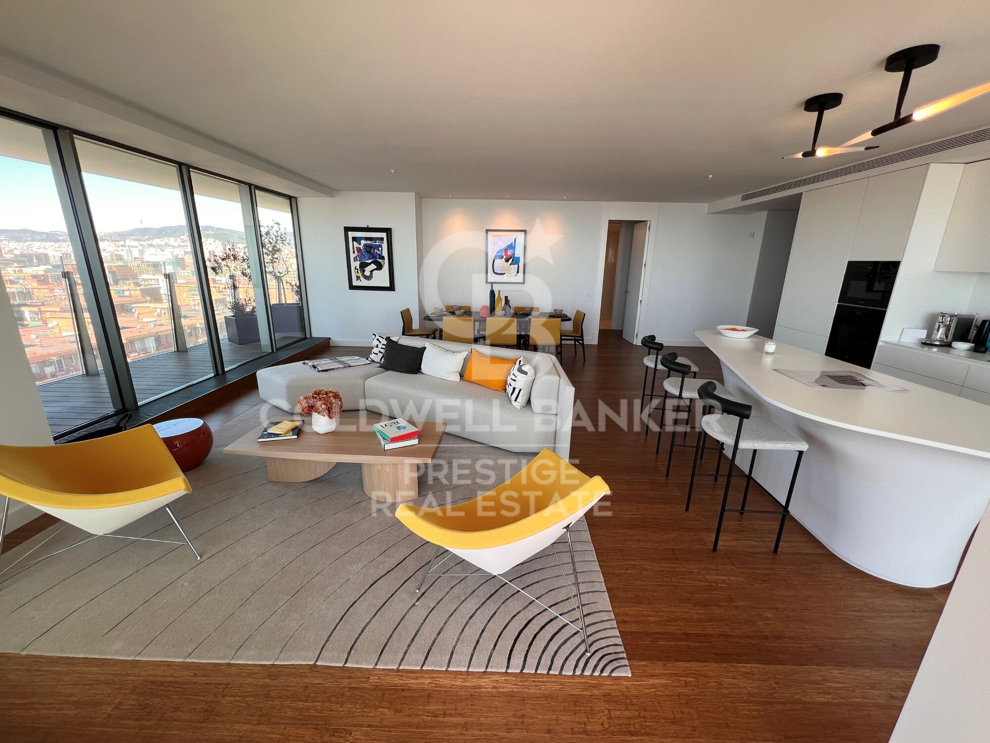 Appartement à vendre avec grande terrasse au 18ème étage