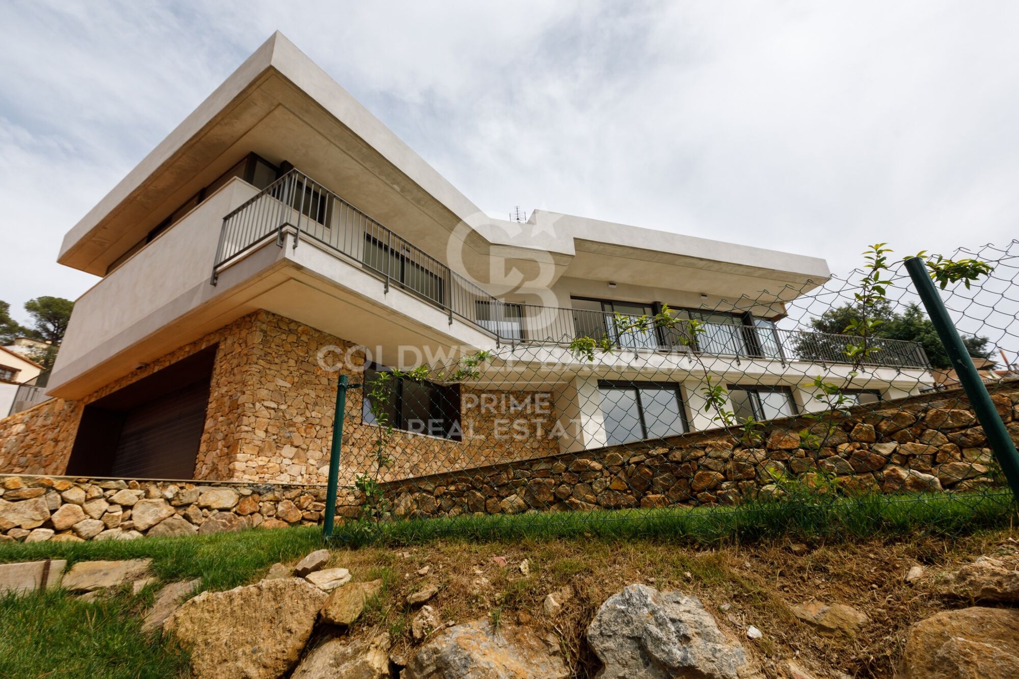 Exquisite Luxury and Comfort in a Single-Family Home for Sale in Residencial Begur