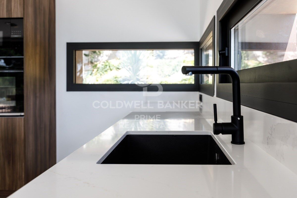 Exquisite Luxury and Comfort in a Single-Family Home for Sale in Residencial Begur