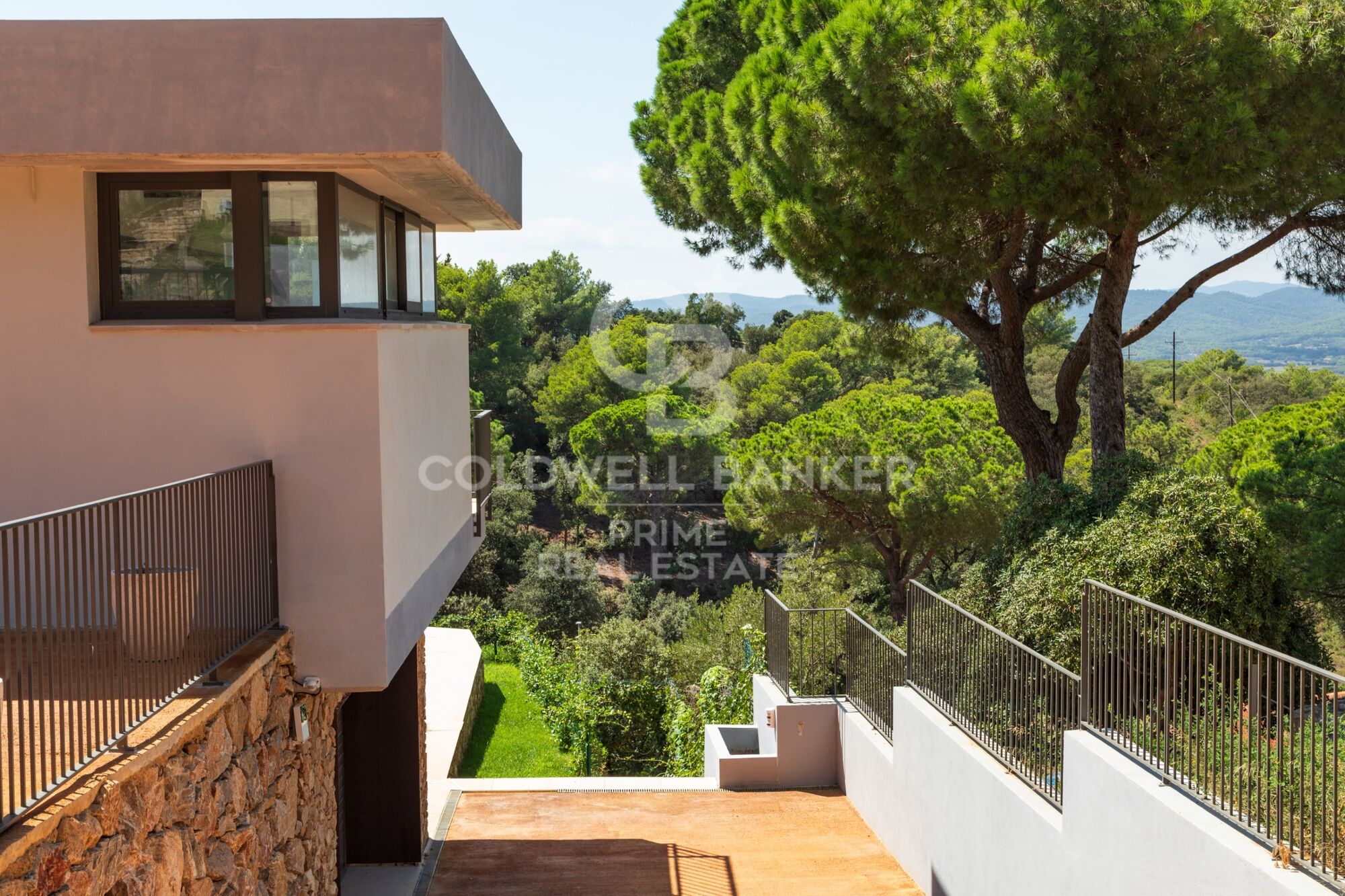 Exquise maison individuelle de luxe à vendre à Residencial Begur, offrant confort et élégance.