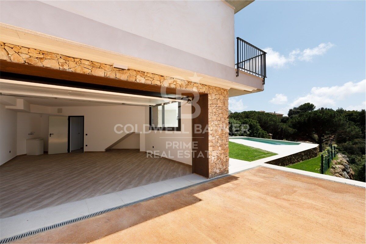 Exquisita casa unifamiliar en venta de alto lujo y comodidad en Residencial Begur