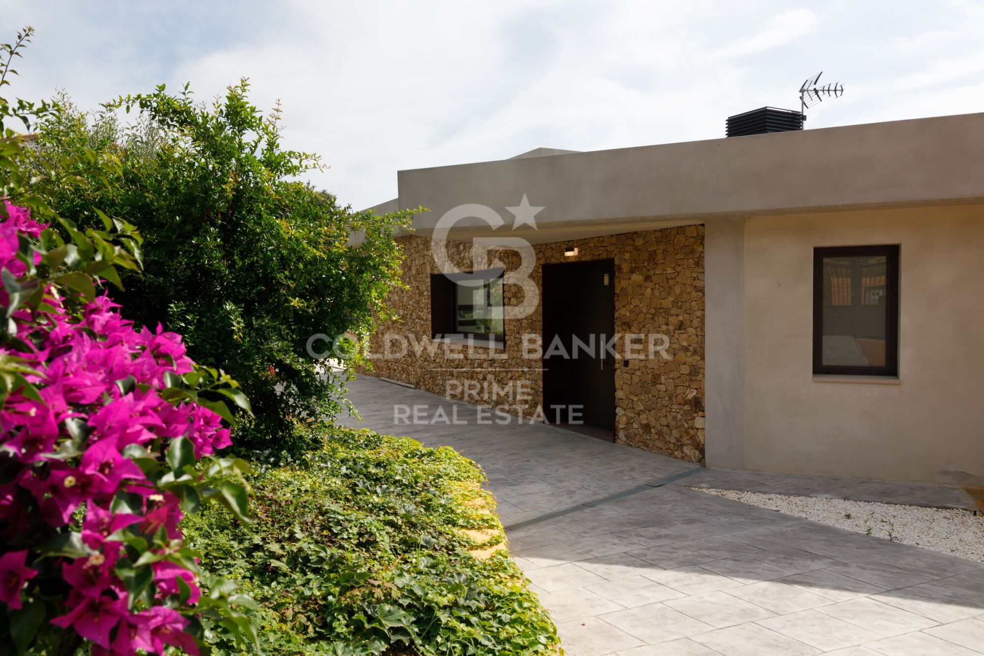 Exquise maison individuelle de luxe à vendre à Residencial Begur, offrant confort et élégance.