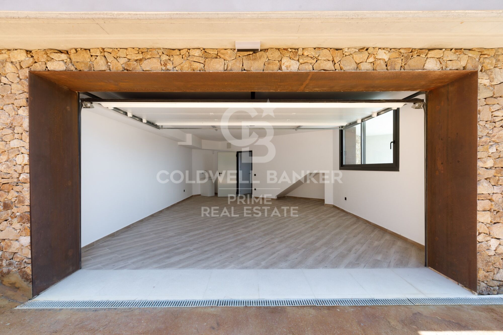 Exquise maison individuelle de luxe à vendre à Residencial Begur, offrant confort et élégance.
