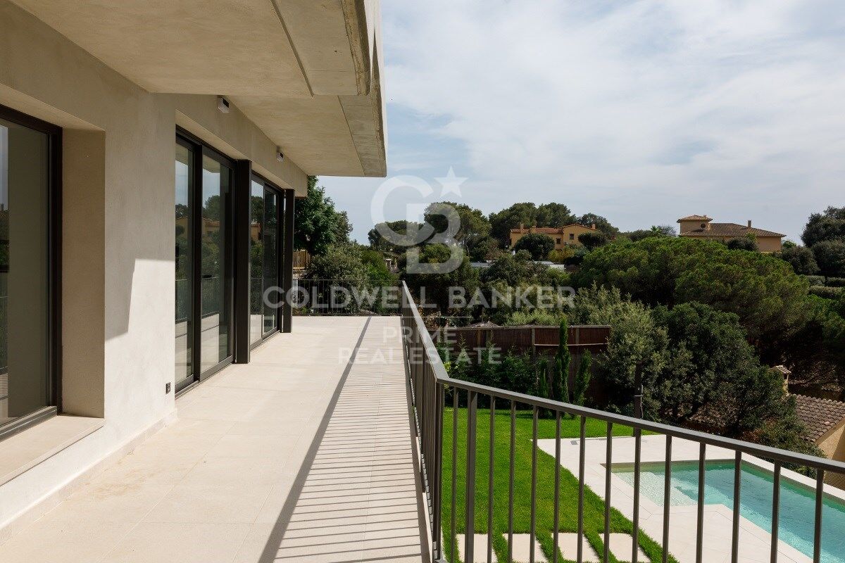 Exquise maison individuelle de luxe à vendre à Residencial Begur, offrant confort et élégance.