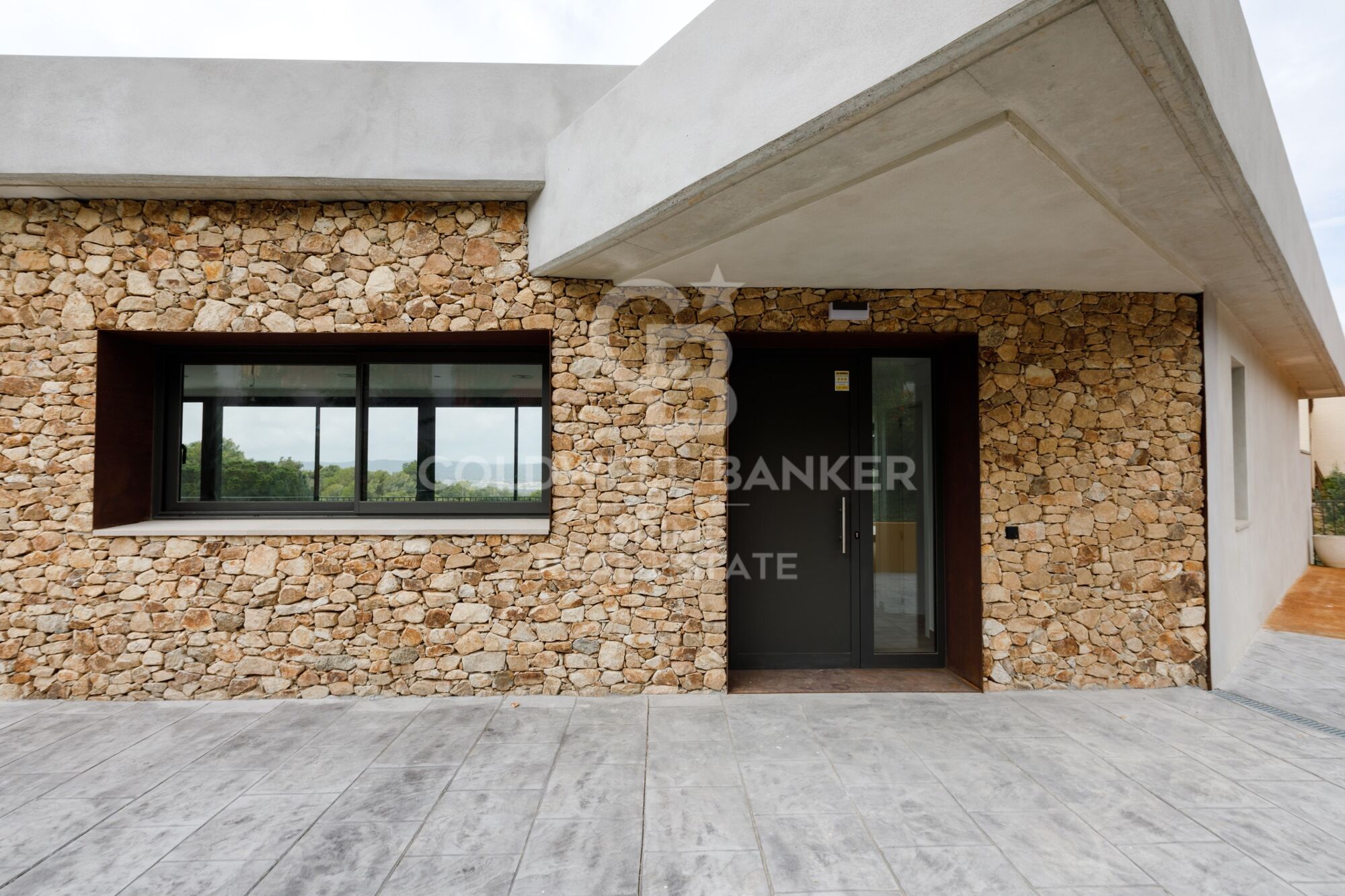 Exquise maison individuelle de luxe à vendre à Residencial Begur, offrant confort et élégance.