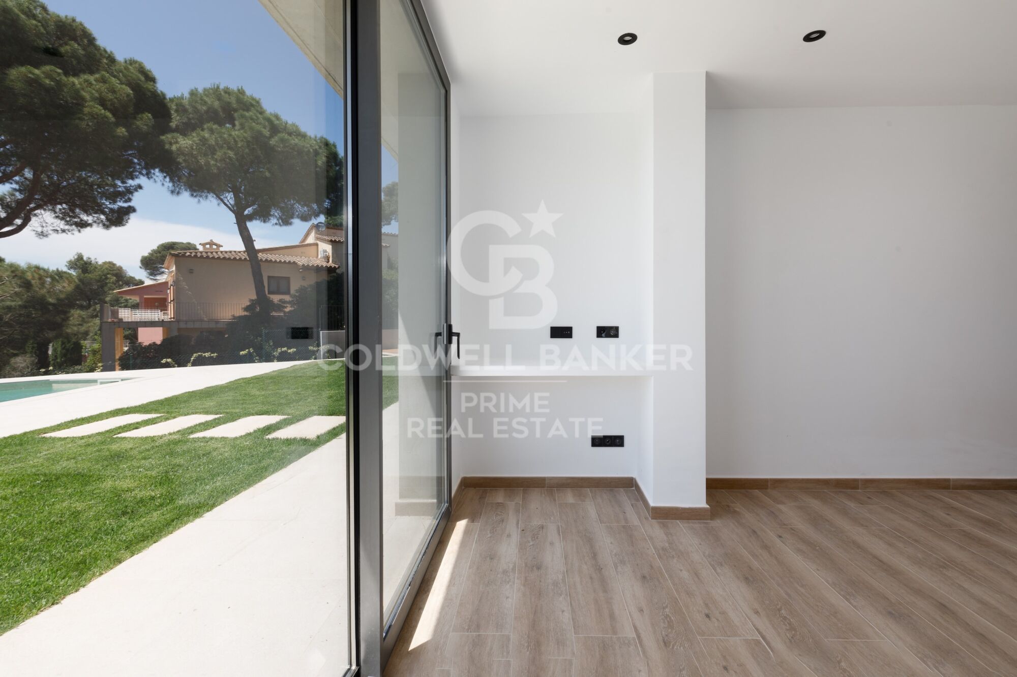 Exquise maison individuelle de luxe à vendre à Residencial Begur, offrant confort et élégance.