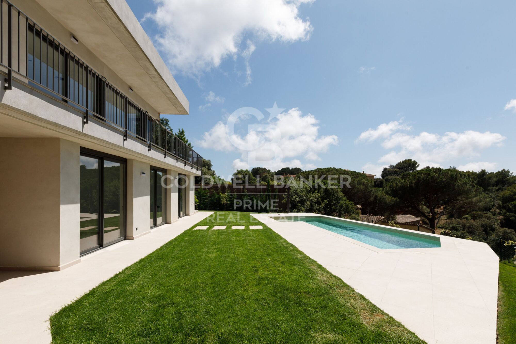Exquisita casa unifamiliar en venta de alto lujo y comodidad en Residencial Begur