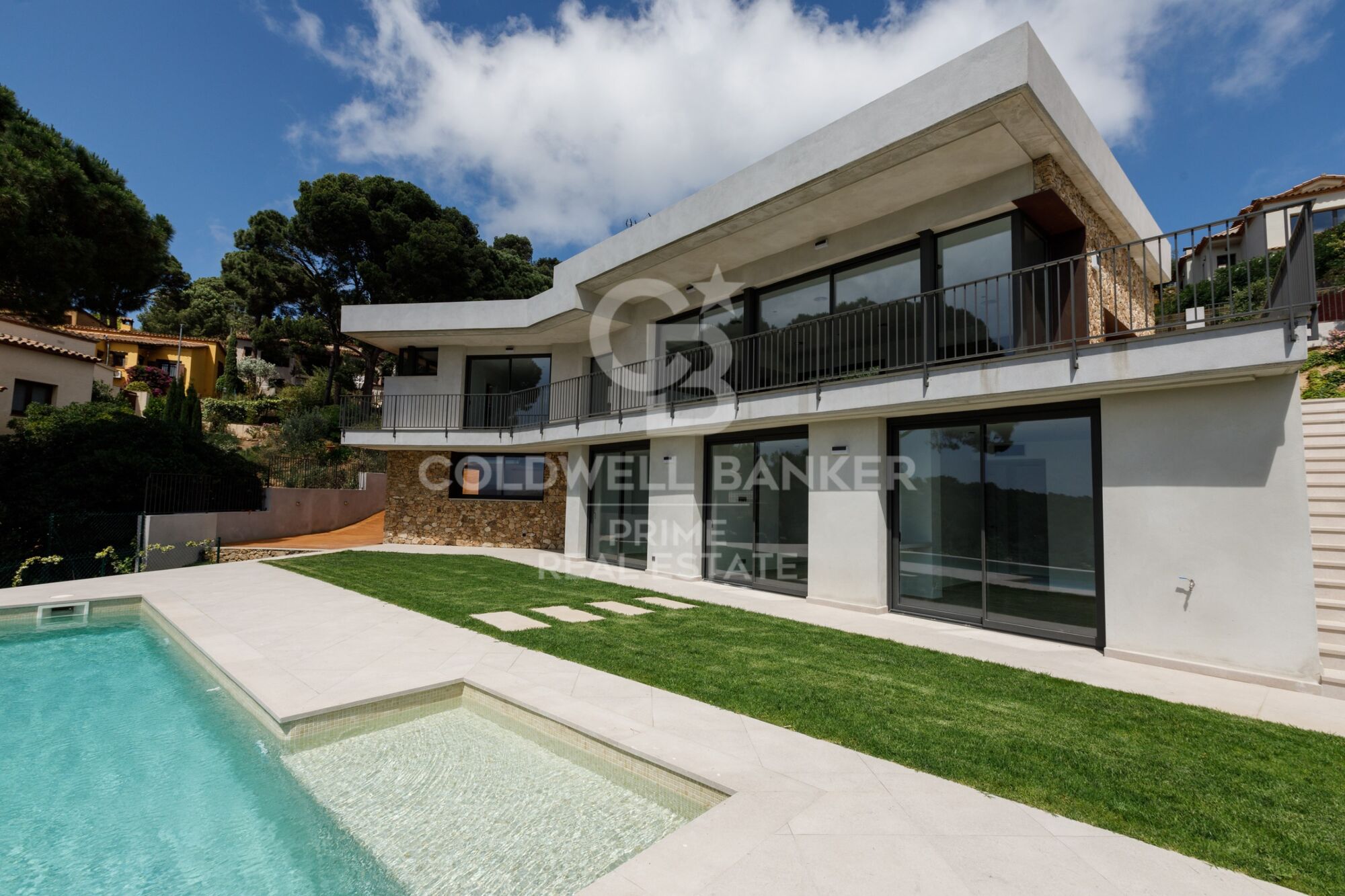 Exquise maison individuelle de luxe à vendre à Residencial Begur, offrant confort et élégance.