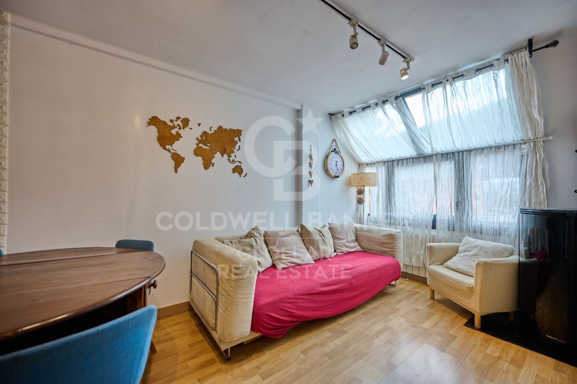 Apartment 3 Bedrooms Sale Alp