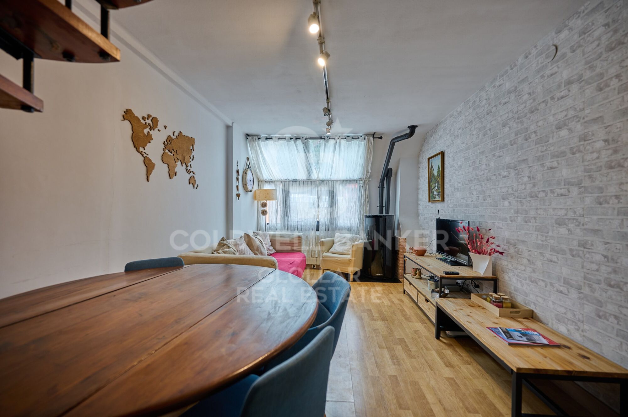 Apartment 3 Bedrooms Sale Alp