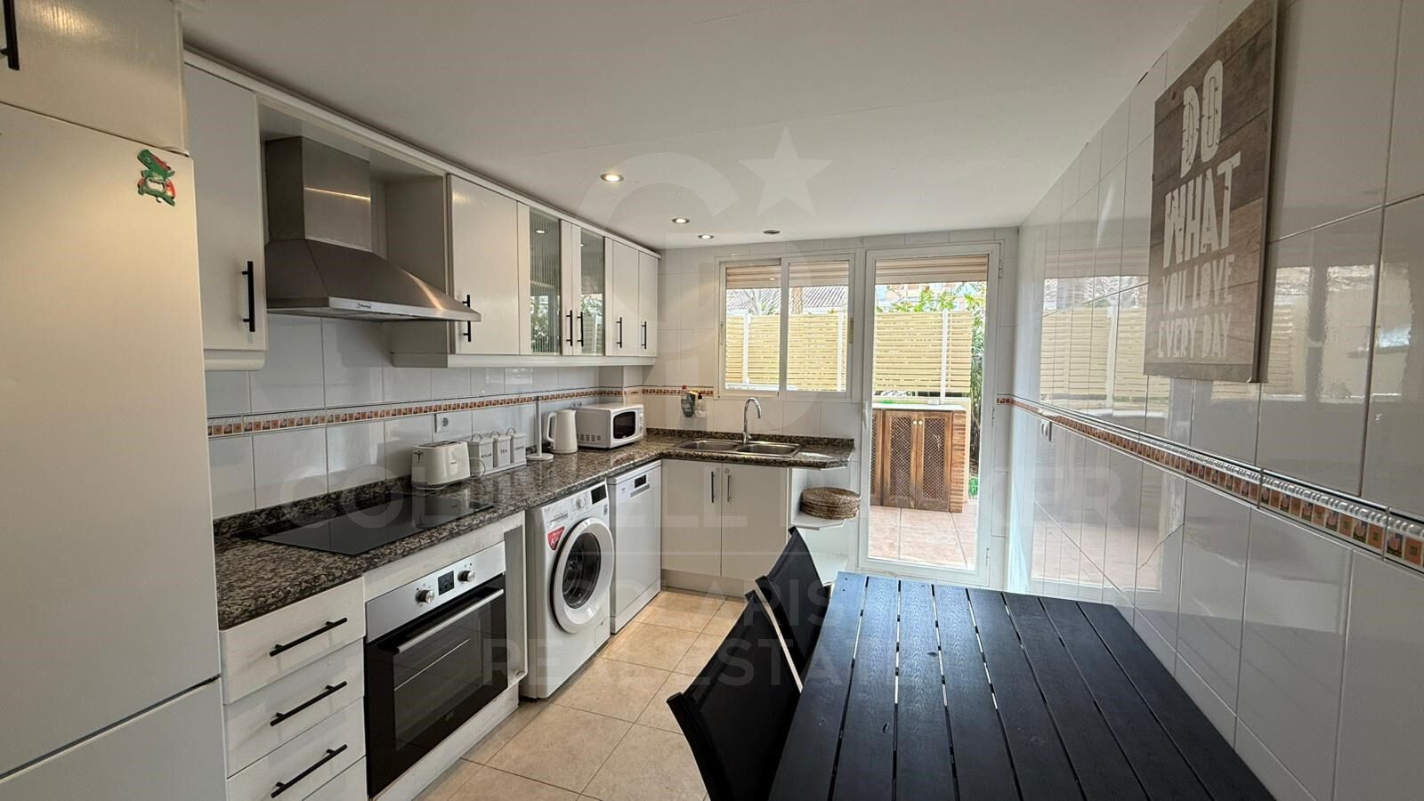 EN EXCLUSIVA MARAVILLOSO DUPLEX EN VENTA A TAN SOLO 200 METROS DE LA PLAYA DEL ARENAL.