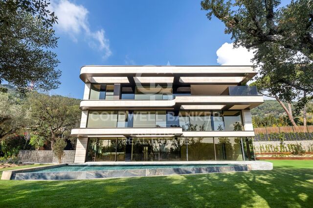 Luxury villa for sale in Pedralbes (Villa GARDEN), Barcelona