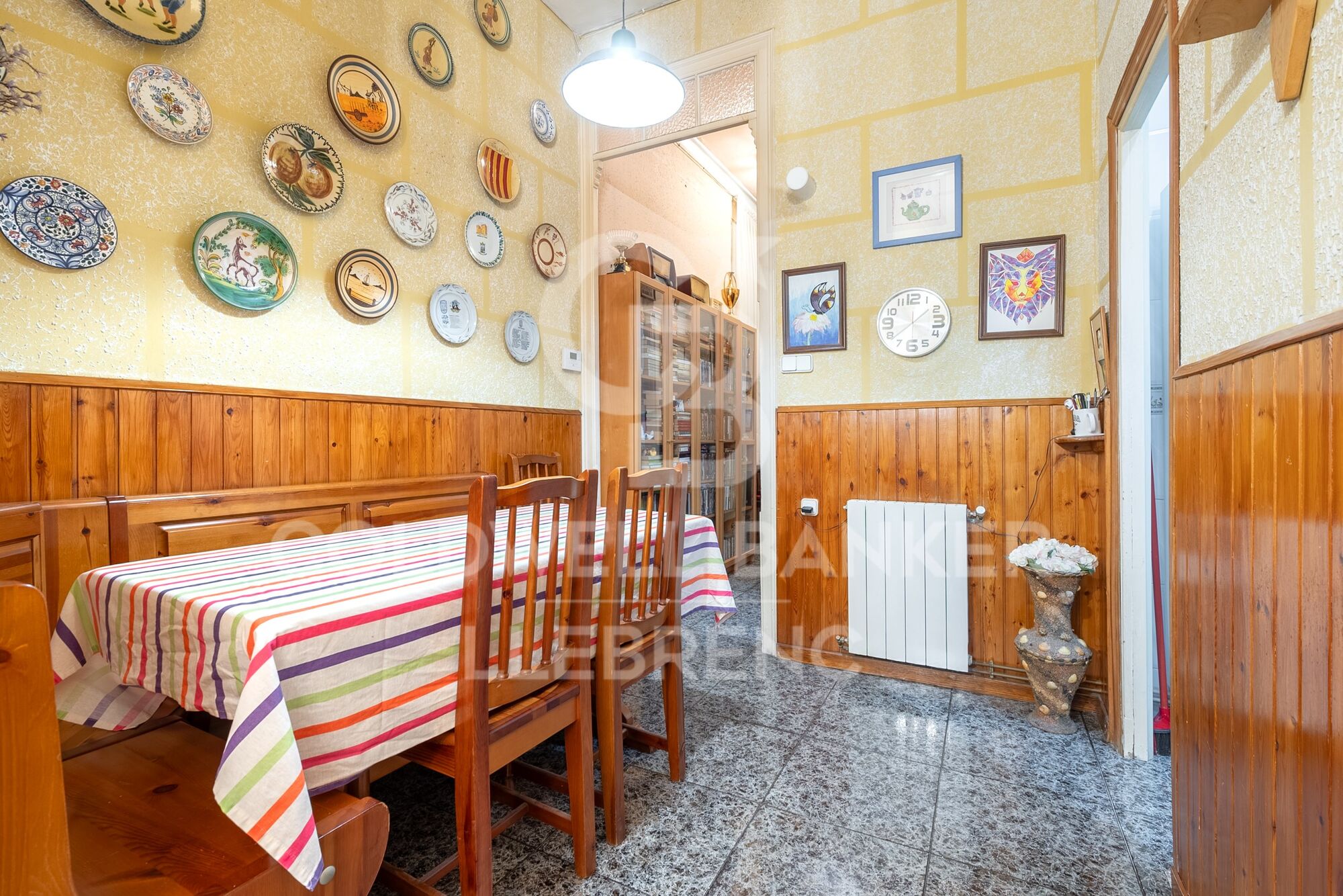 Apartment for Sale in Calle Valencia / Passeig Sant Joan - Prime Location with Stunning Views