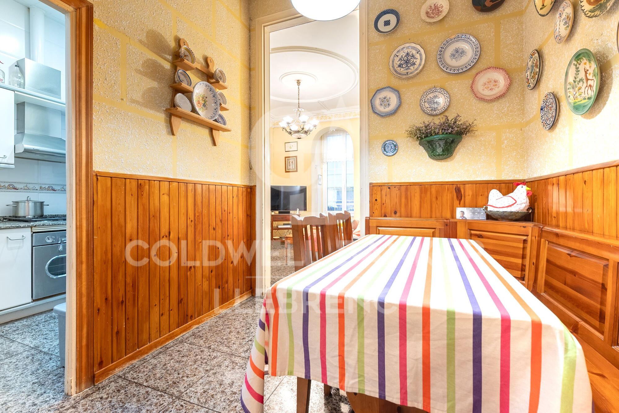 Apartment for Sale in Calle Valencia / Passeig Sant Joan - Prime Location with Stunning Views