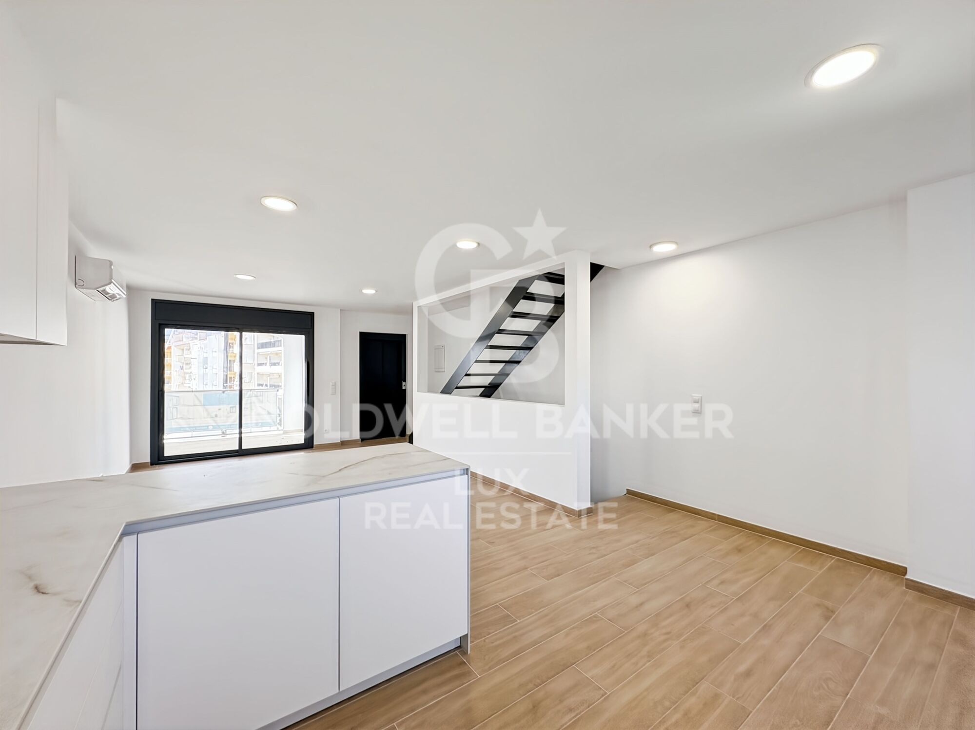 Renovated house with mooring and garage in Empuriabrava