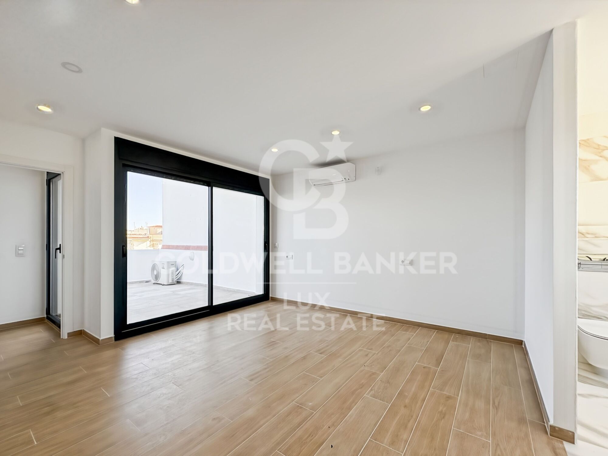 Renoviertes Haus mit Liegeplatz und Garage in Empuriabrava