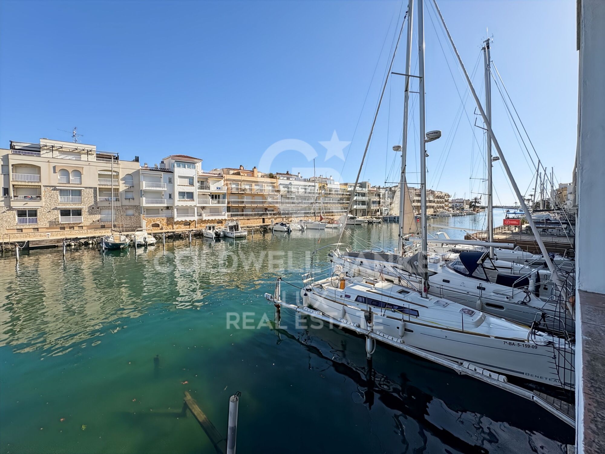 Renoviertes Haus mit Liegeplatz und Garage in Empuriabrava