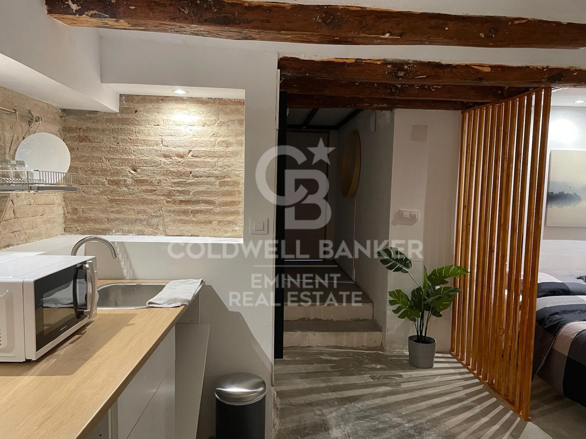 Lot of 9 Renovated Loft Apartments in El Raval, Barcelona.