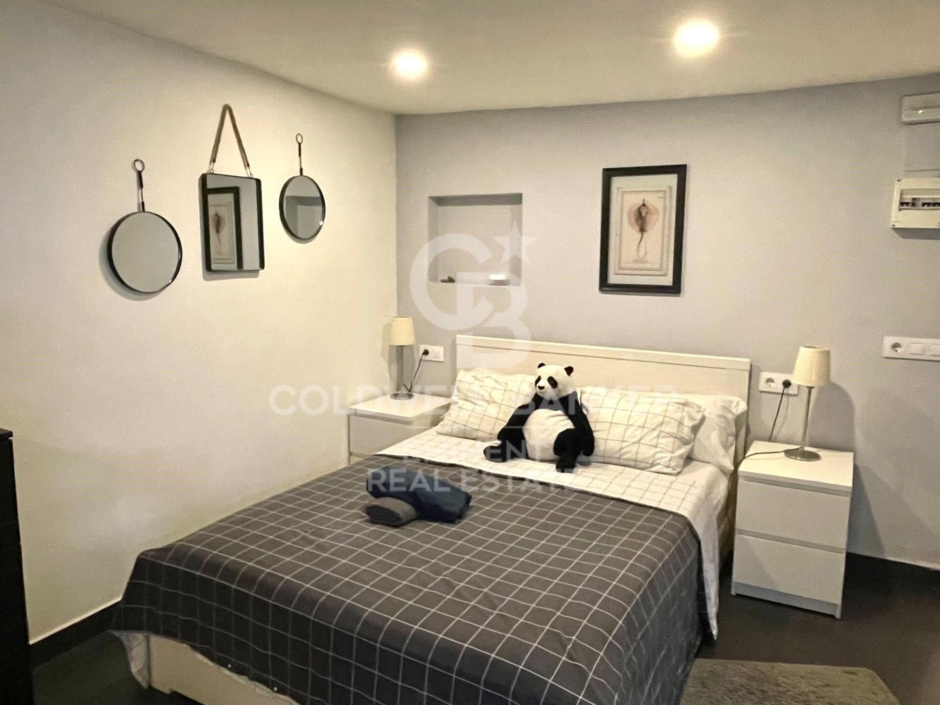 Paket mit 9 Renovierten Loft-Apartments im Raval, Barcelona.