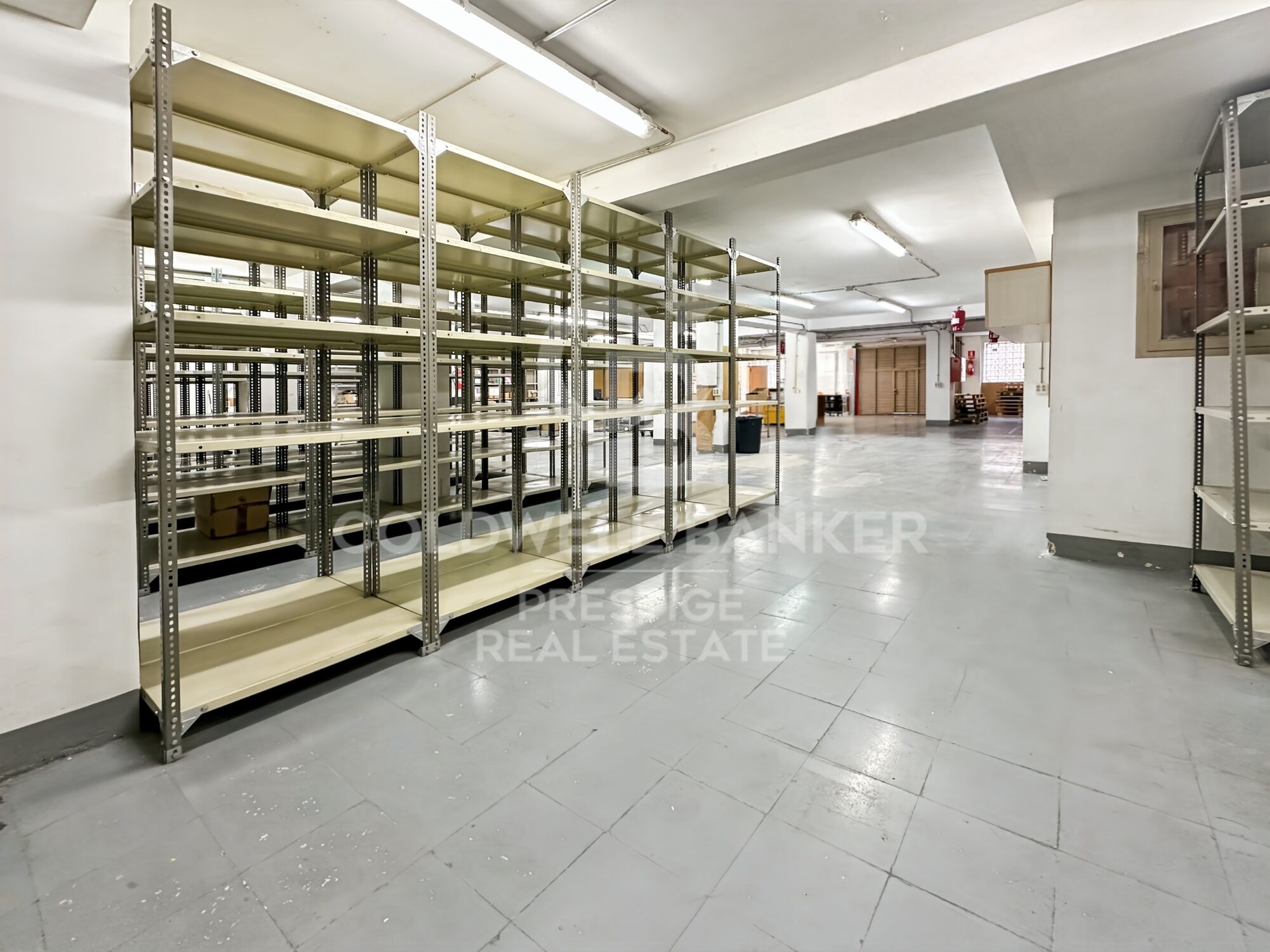 Amplio Local/Nave de 811 m² en Sarrià-Sant Gervasi