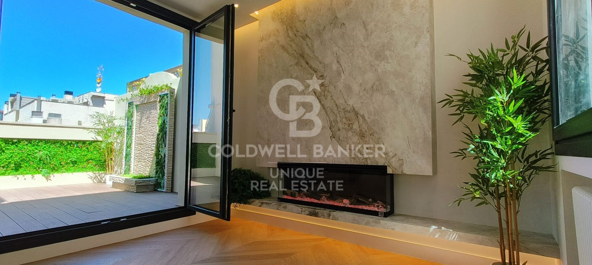 Ático con terraza en venta en Recoletos