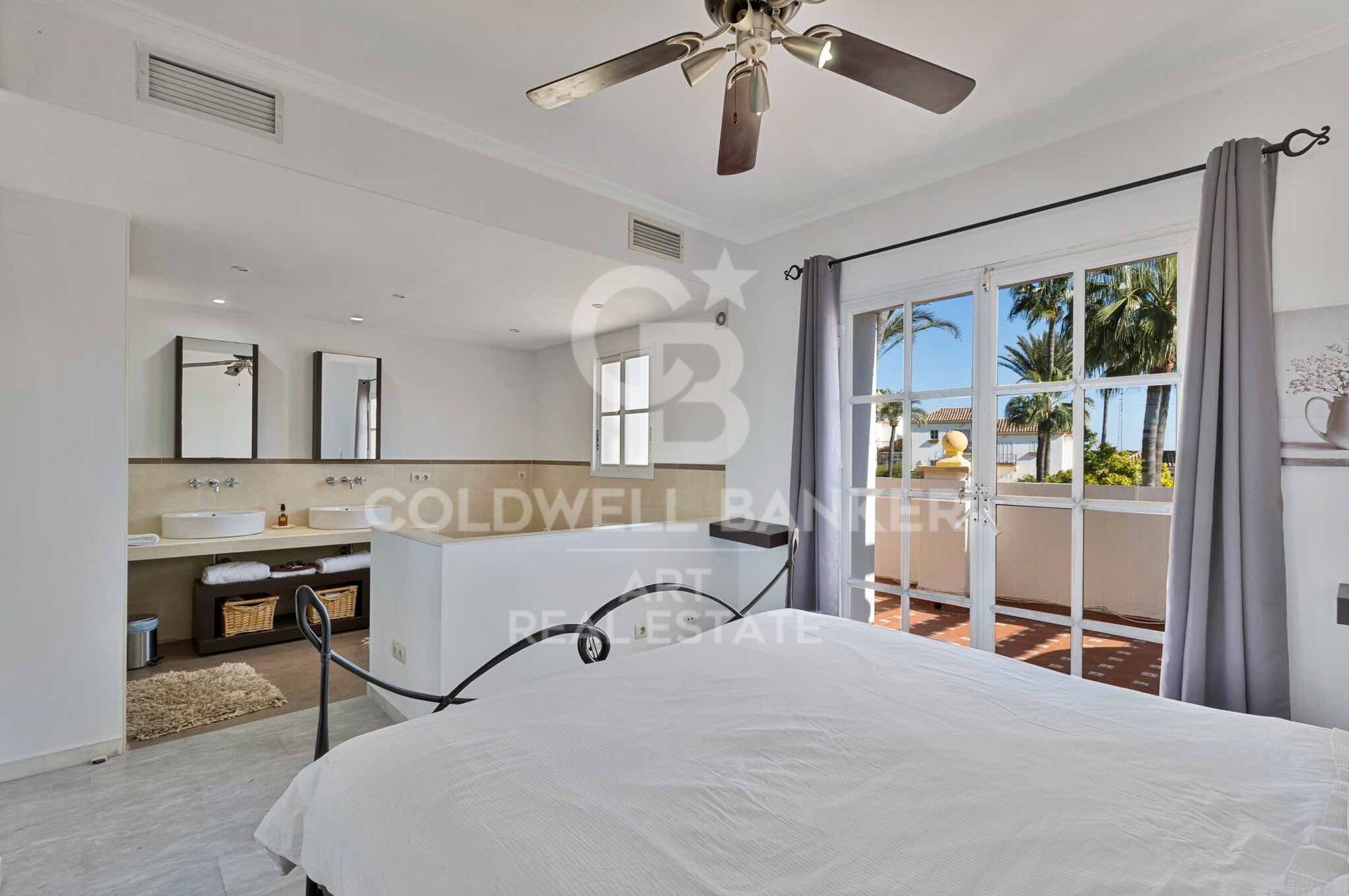 Preciosa casa adosada en Estepona