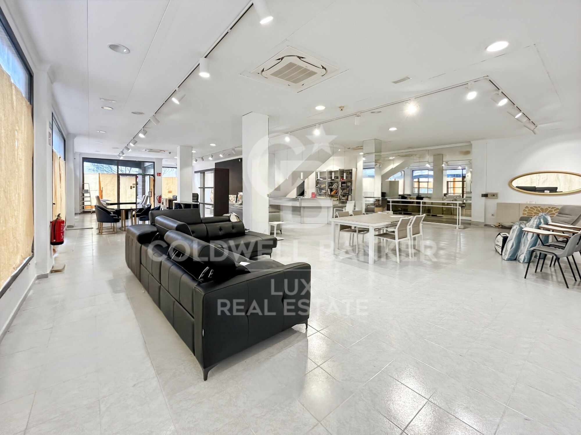 Modular commercial space with basement