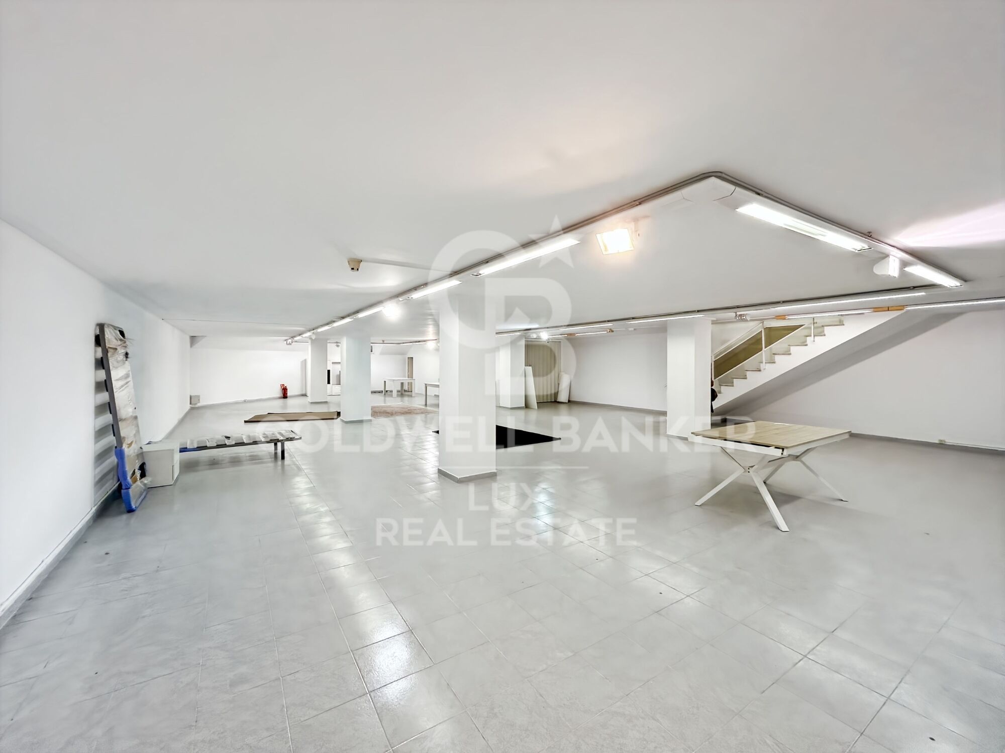 Modular commercial space with basement