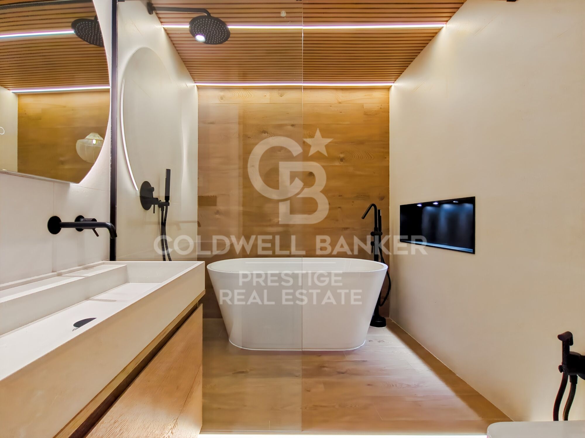 Spectacular apartment with a terrace in a classic building. 'cuadrado de oro. 'La Dreta de l'Eixample', Barcelona