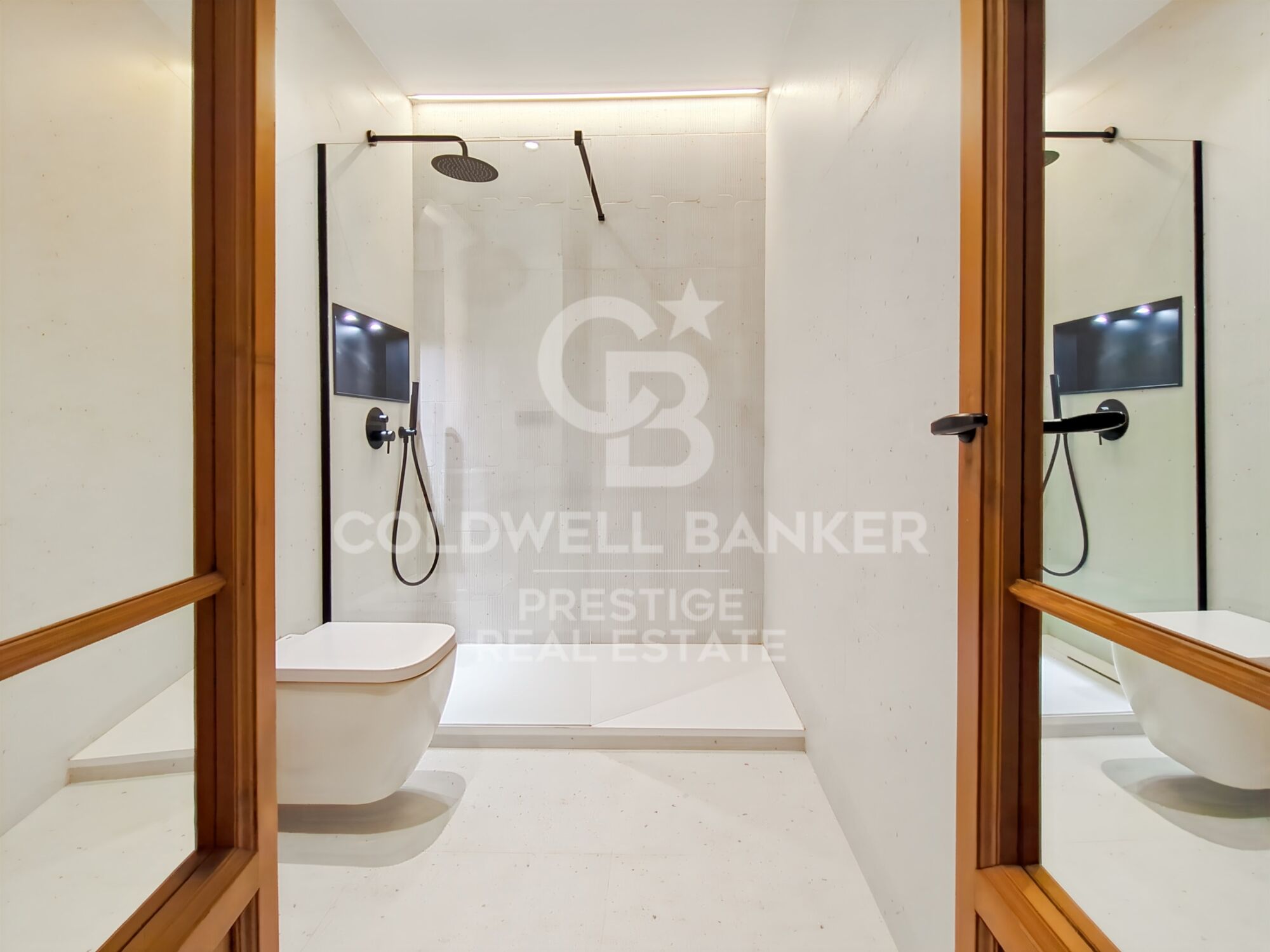 Spectacular apartment with a terrace in a classic building. 'cuadrado de oro. 'La Dreta de l'Eixample', Barcelona