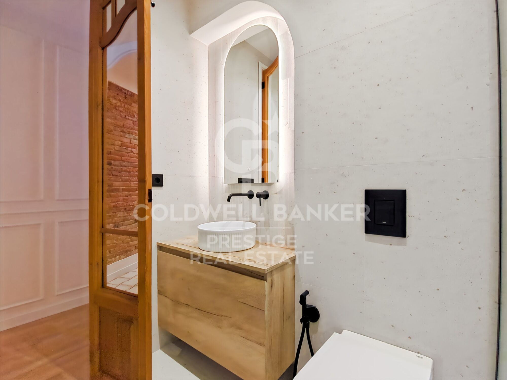 Spectacular apartment with a terrace in a classic building. 'cuadrado de oro. 'La Dreta de l'Eixample', Barcelona