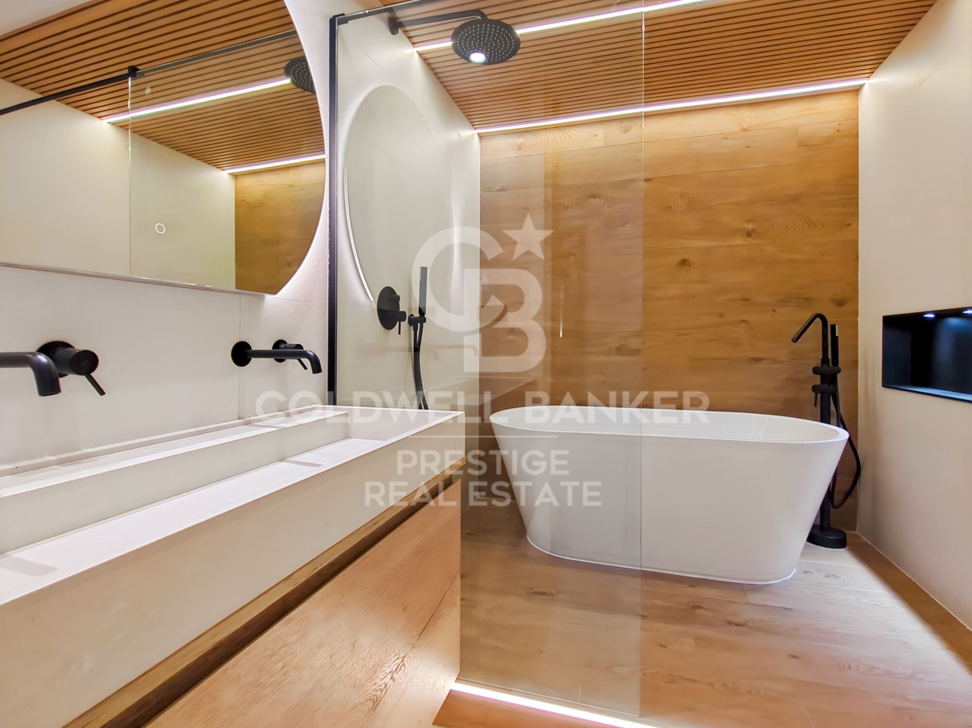 Spectacular apartment with a terrace in a classic building. 'cuadrado de oro. 'La Dreta de l'Eixample', Barcelona