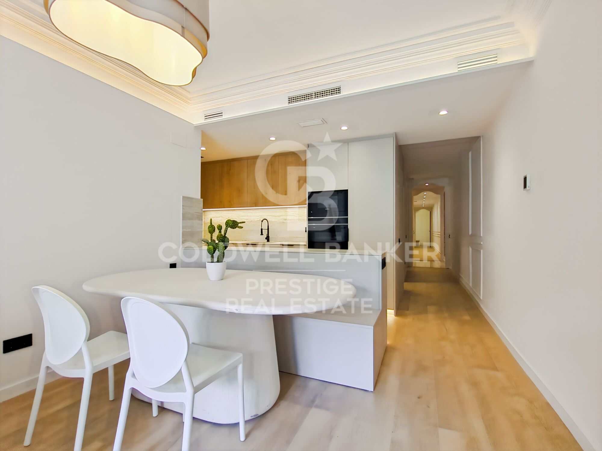 Spectacular apartment with a terrace in a classic building. 'cuadrado de oro. 'La Dreta de l'Eixample', Barcelona