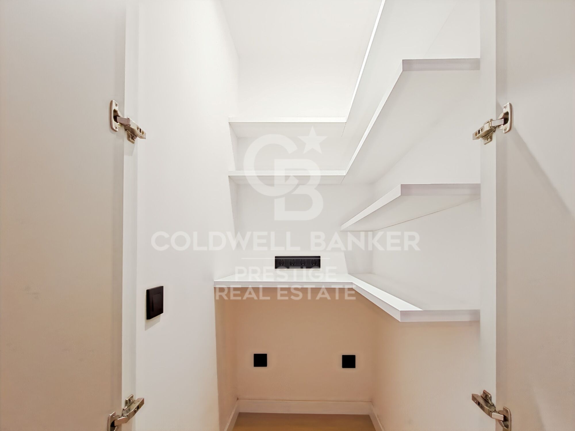 Spectacular apartment with a terrace in a classic building. 'cuadrado de oro. 'La Dreta de l'Eixample', Barcelona