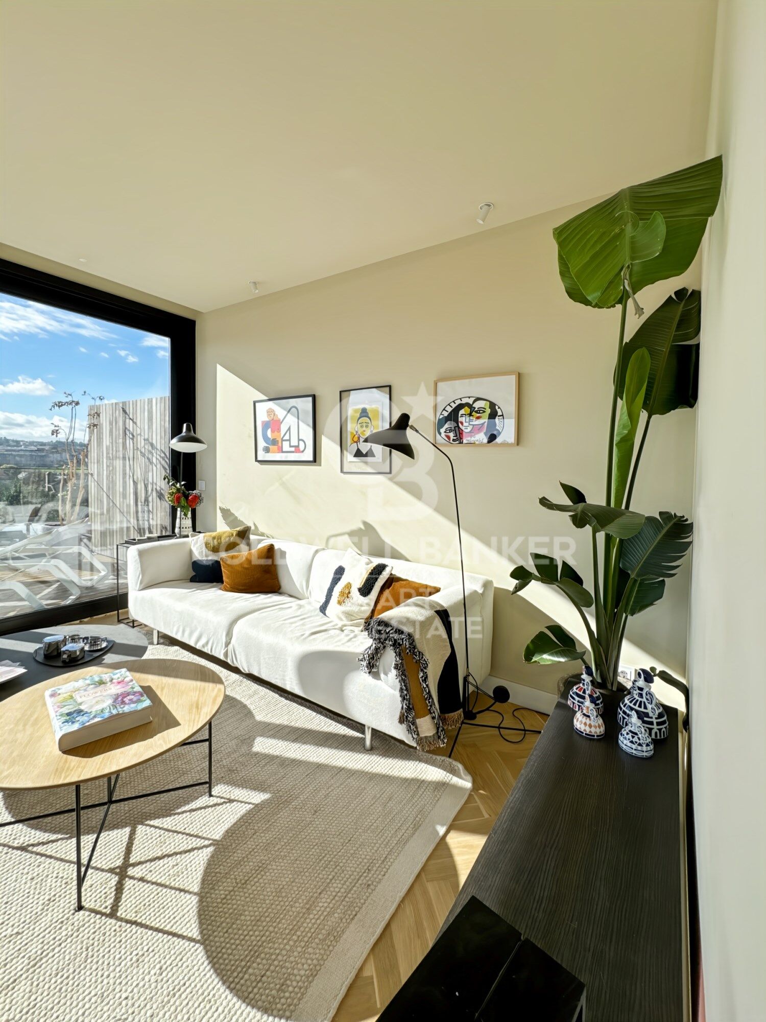 Neue Urbanisation Paraíso, Oleiros