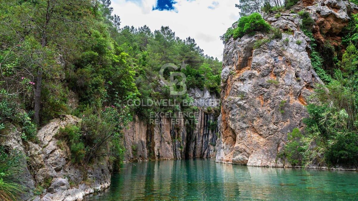 Beeindruckendes Haus in Montanejos zur Renovierung - Ideal für ein Hotelprojekt