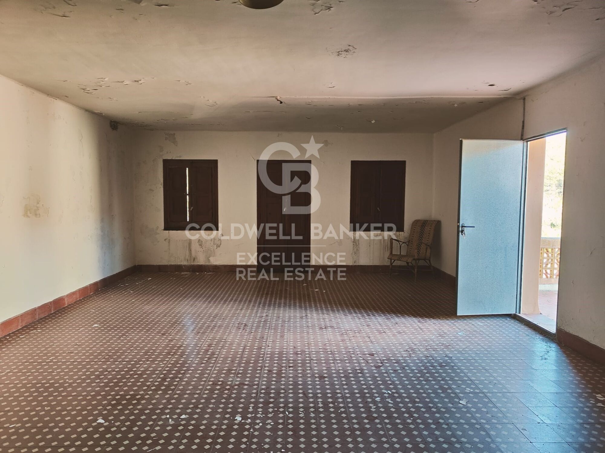 Impresionante casa en Montanejos para reformar, ideal para proyecto hotelero