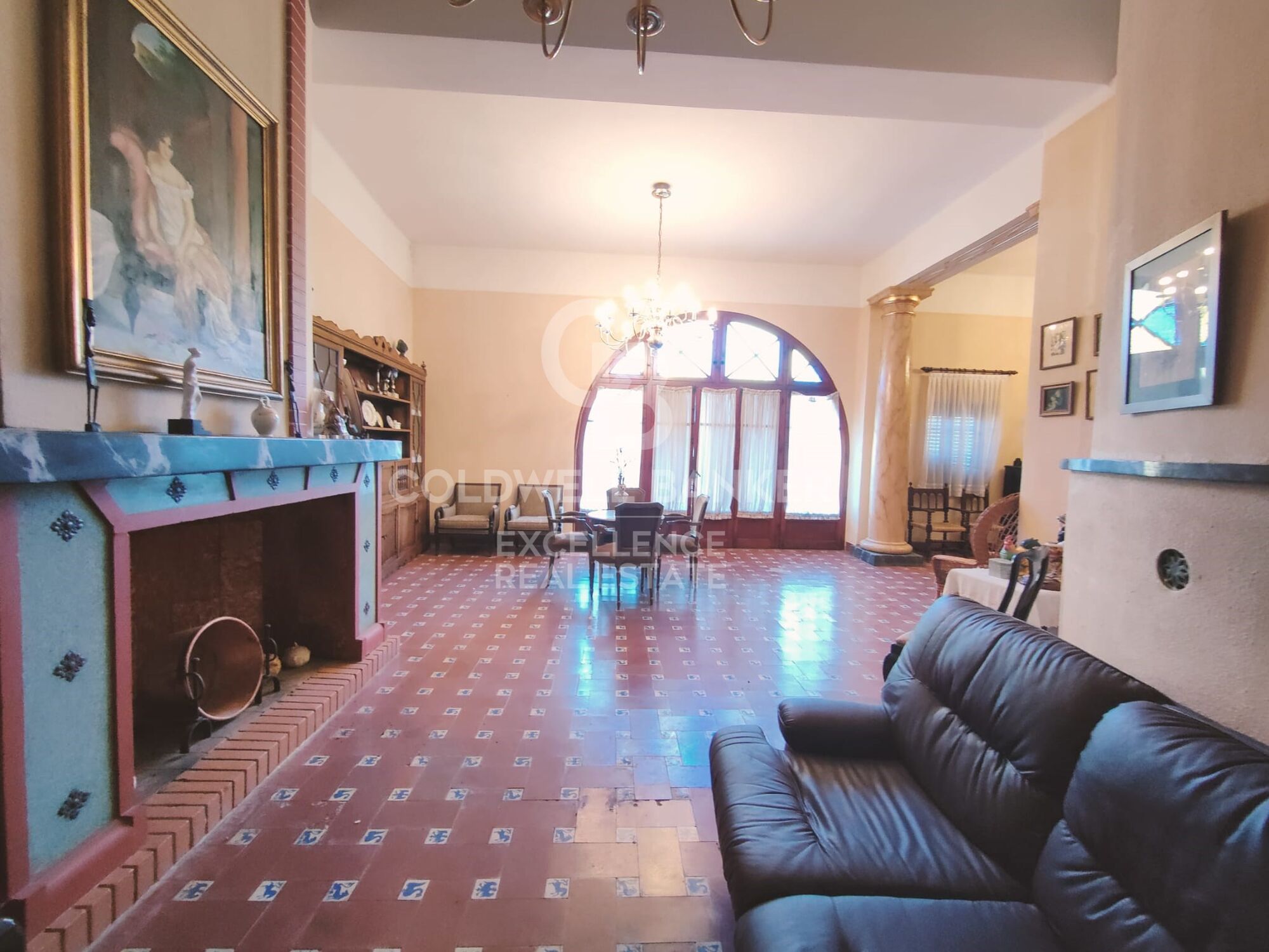 Impresionante casa en Montanejos para reformar, ideal para proyecto hotelero