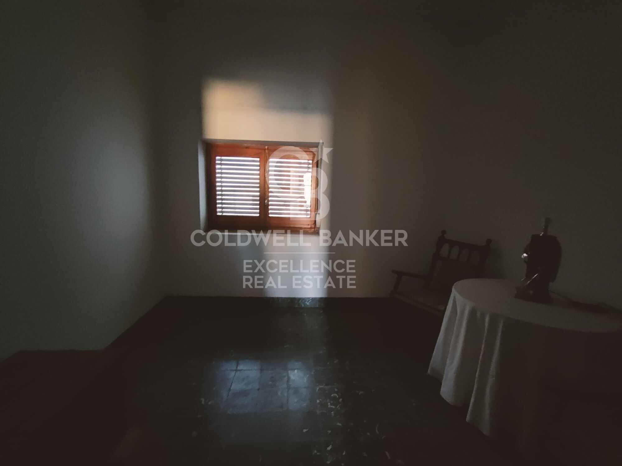 Impresionante casa en Montanejos para reformar, ideal para proyecto hotelero