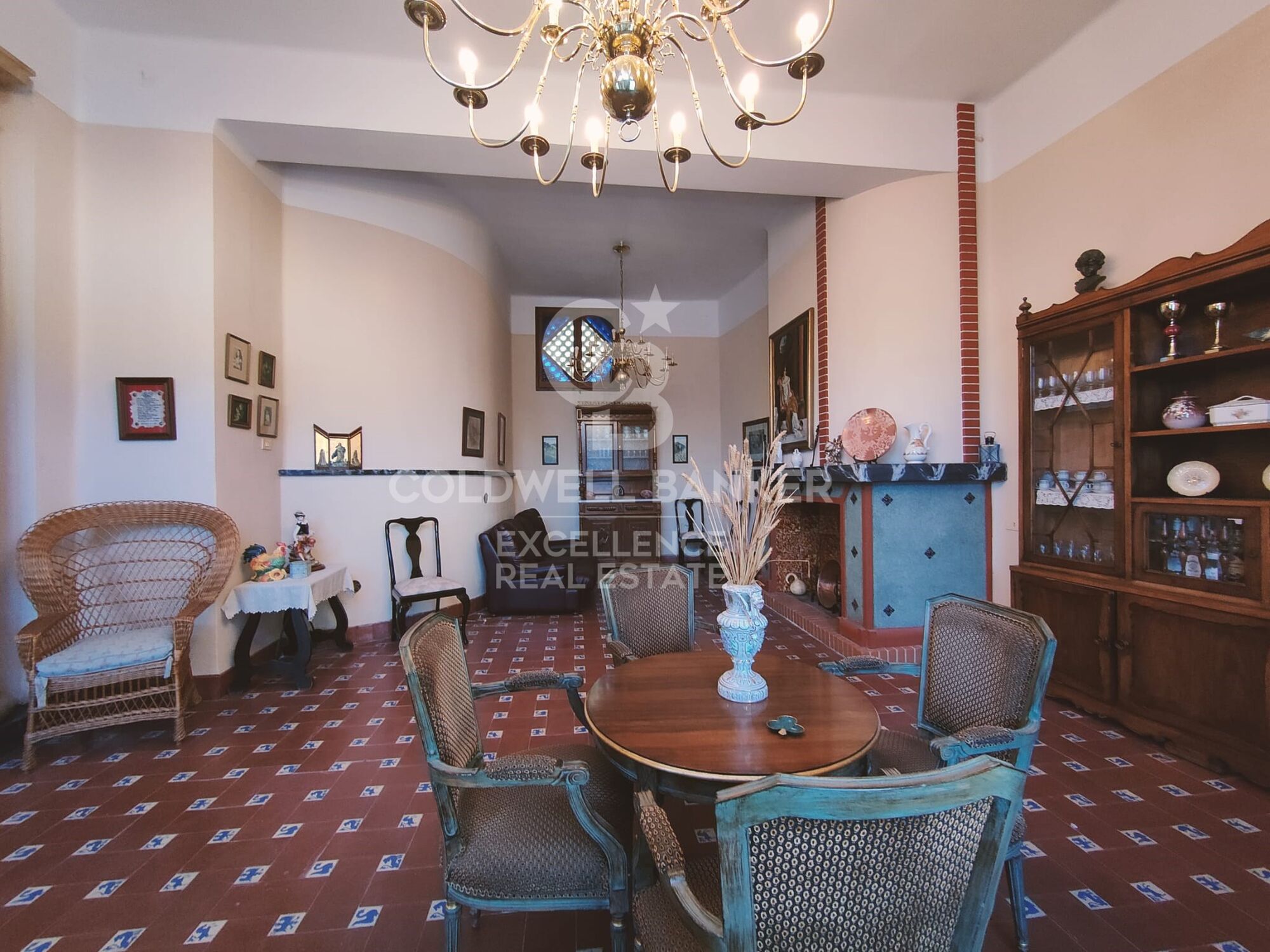 Stunning mansion in montanejos with great hotel potential and panoramic terrace.