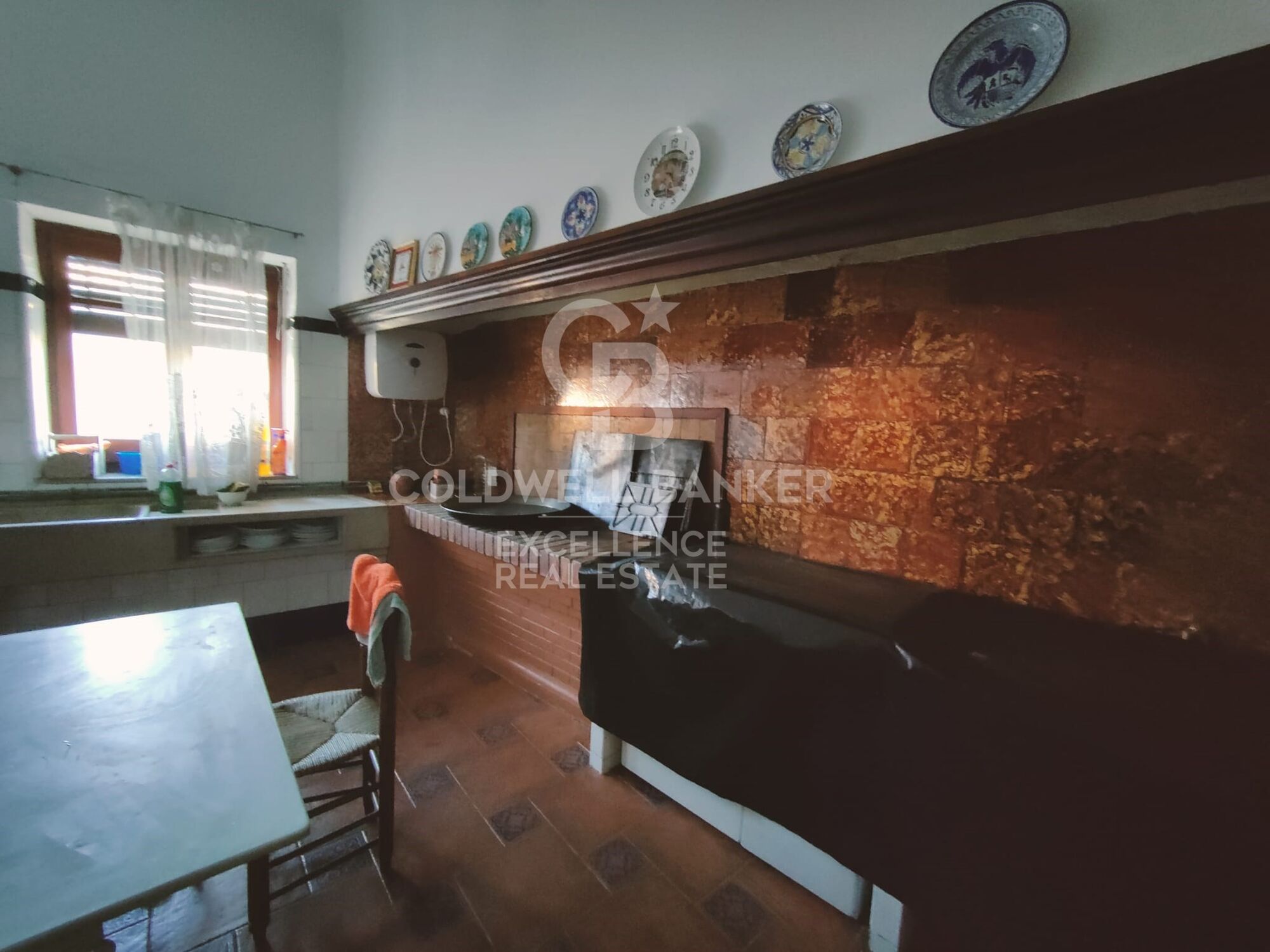 Stunning mansion in montanejos with great hotel potential and panoramic terrace.