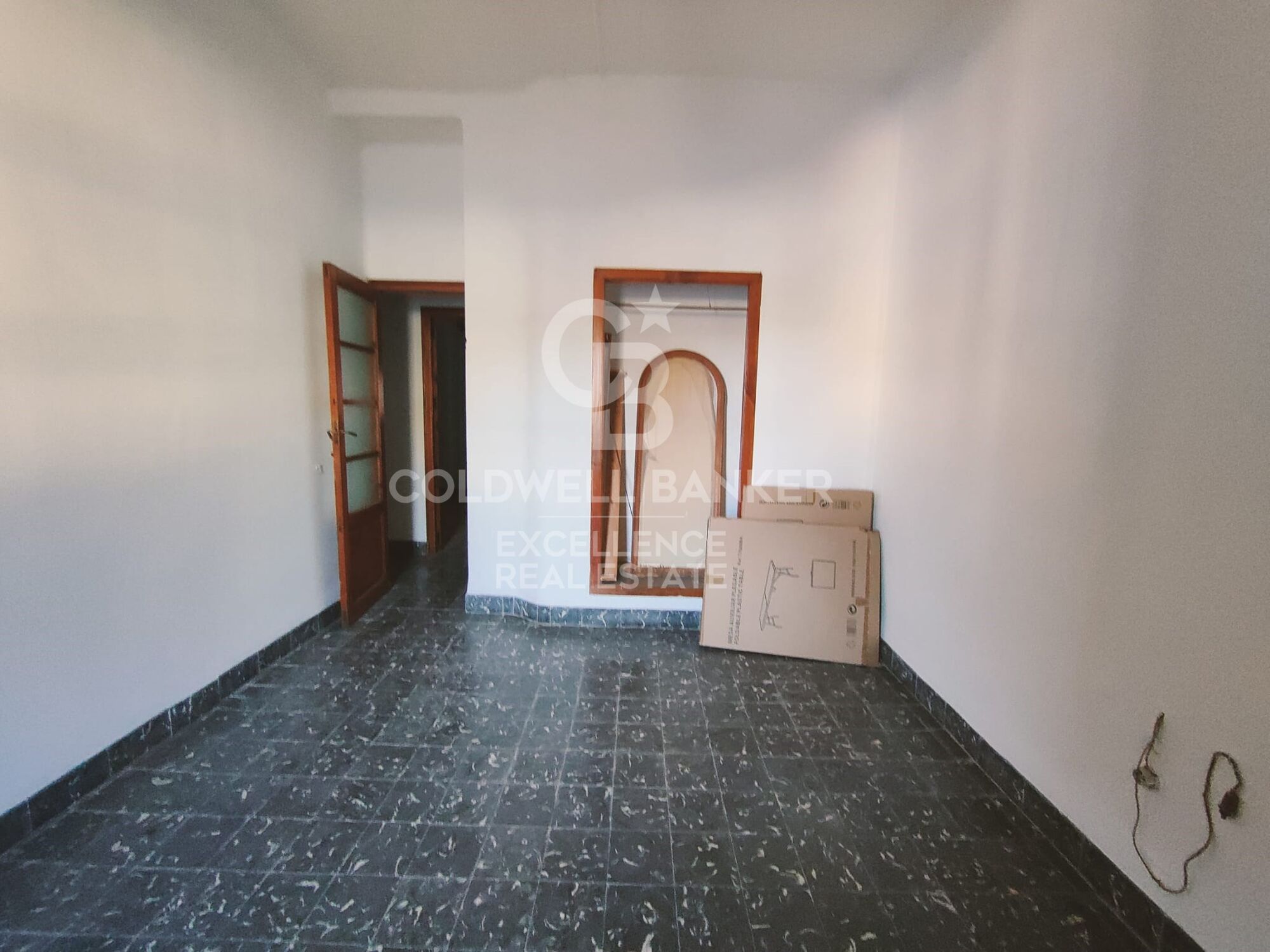 Stunning mansion in montanejos with great hotel potential and panoramic terrace.