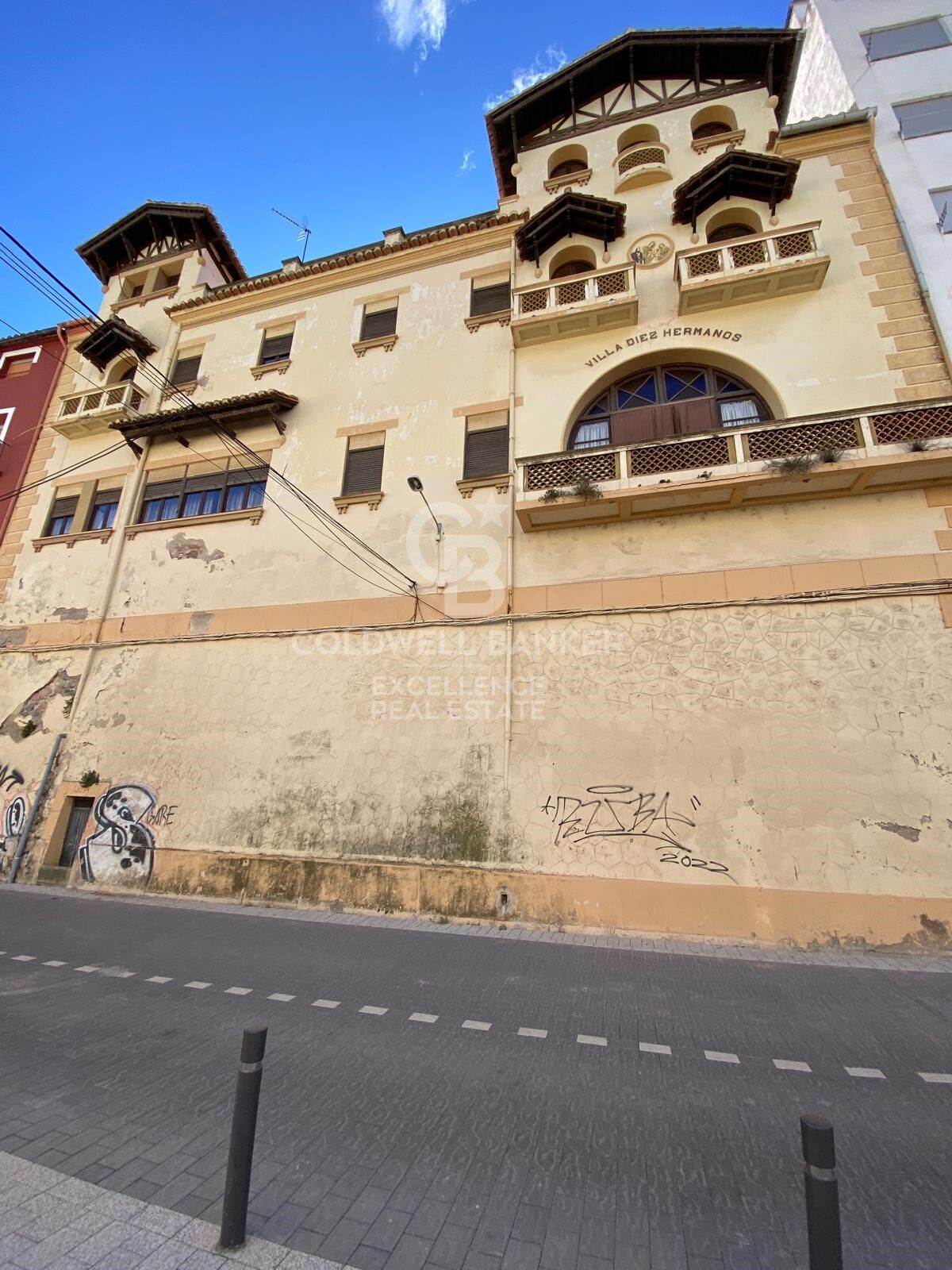 Beeindruckendes herrenhaus in montanejos mit grossem hotelpotenzial und panoramaterrasse.